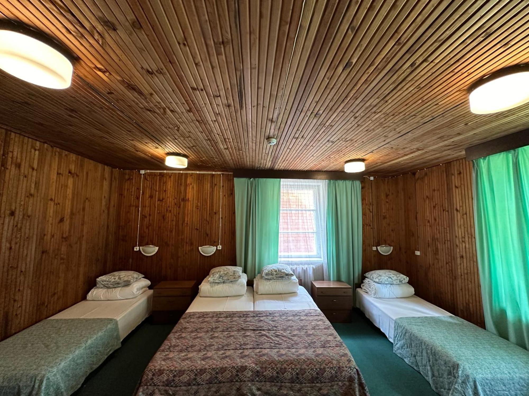 Oravapesa Guest House Haademeeste Exterior photo
